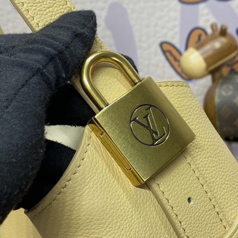 LV M25353 Louis Vuitton Low Key Hobo PM Taška Meruňkově žlutá