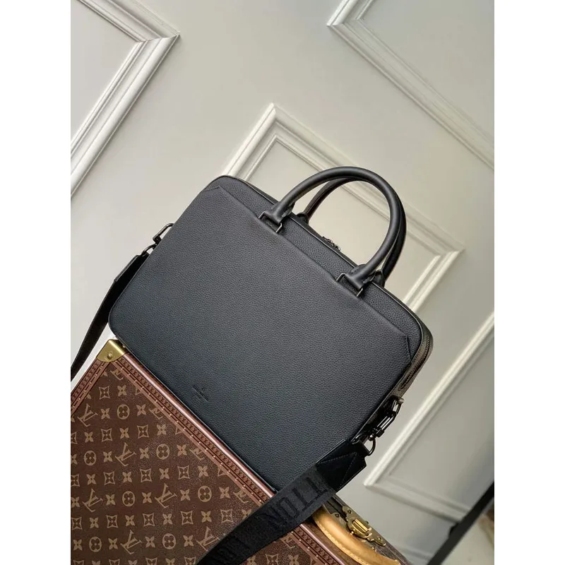 LV M23778 Louis Vuitton Pilot Aktovka Černá