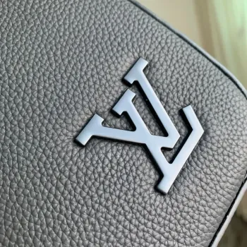 LV M23778 Louis Vuitton Pilot Aktovka Černá