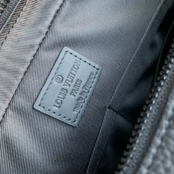 LV M23778 Louis Vuitton Pilot Aktovka Černá