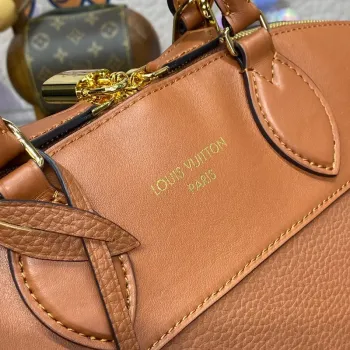 LV M22925 Louis Vuitton Lock It MM Taška Zlatá