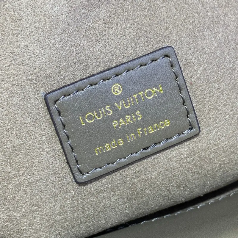 LV M22927 Louis Vuitton Lock It MM Taška Hnědá Země