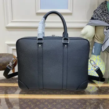 LV M30925 Louis Vuitton Porte Documents Voyage PM Černá