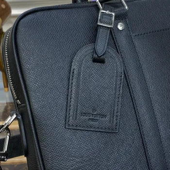 LV M30925 Louis Vuitton Porte Documents Voyage PM Černá