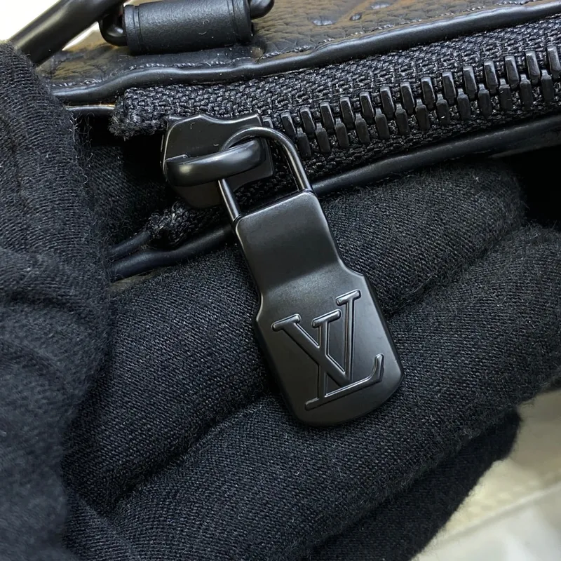 LV M59960 Louis Vuitton Sac Plat Cross Bag Embossed Taurillon Monogram hovězí kůže