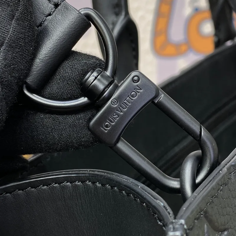 LV M21866 Louis Vuitton Sac Plat NV Taška Embossed Taurillon Monogram hovězí kůže