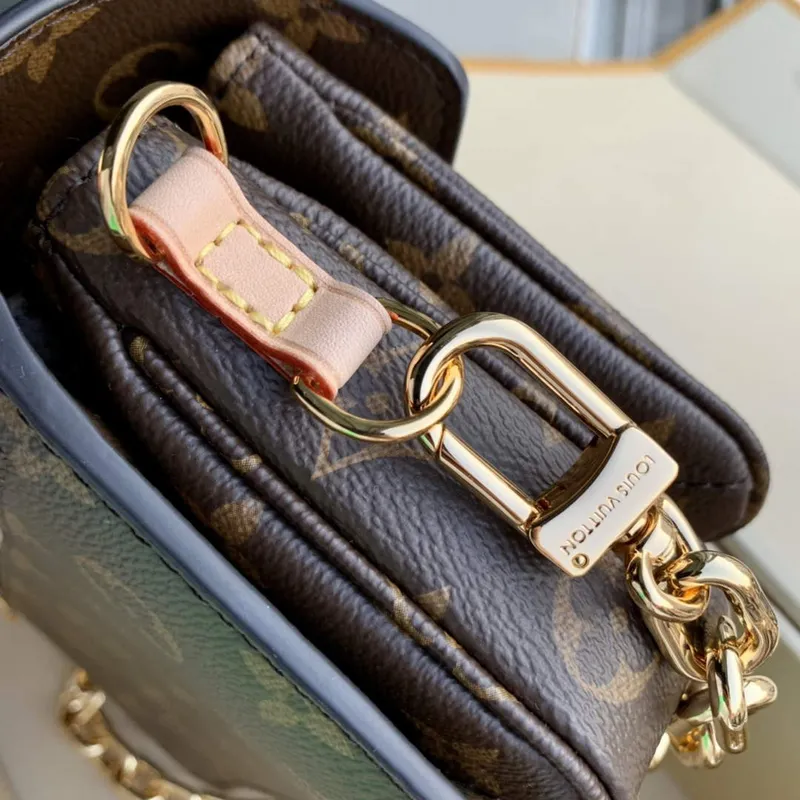 LV M46279 Louis Vuitton Pochette Métis East West Taška Monogram Kůže