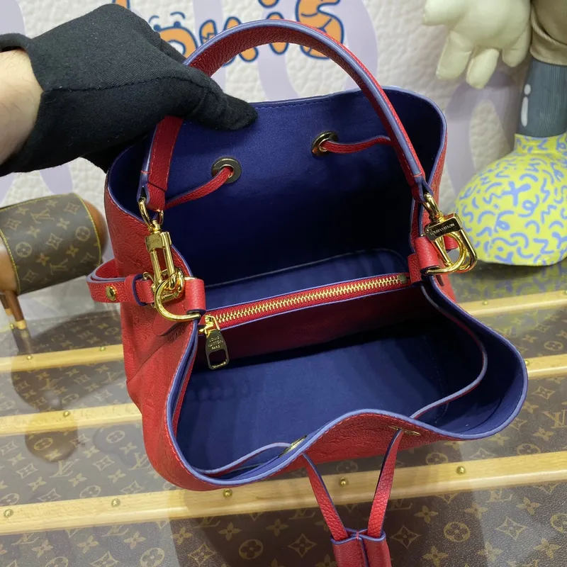 LV M45256 Louis Vuitton NéoNoé MM Kabela na řetěz červená