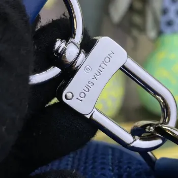 LV M23765 Louis Vuitton Pilot Slingbag Tmavě modrá