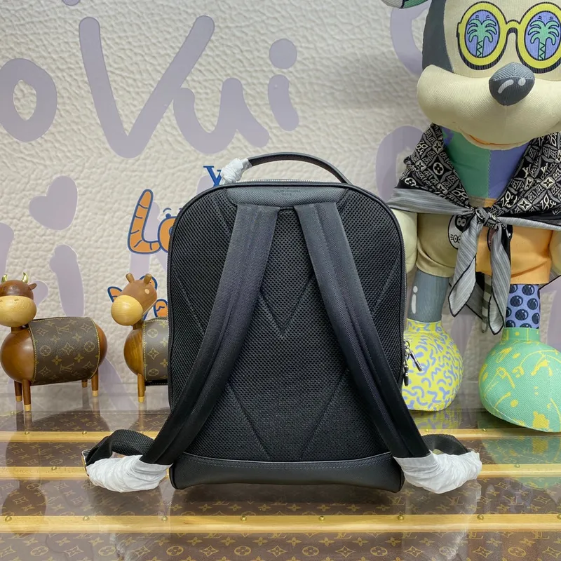 LV M30977 Louis Vuitton Avenue Batoh Taiga hovězí kůže Černý