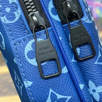 LV M23782 Louis Vuitton Avenue NM Slingbag Atlantická modrá