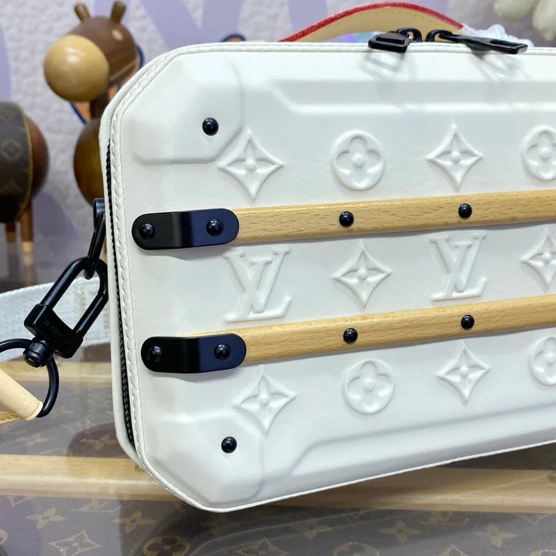 LV M21950 Louis Vuitton Future Trunk Bag Kůže telecí Bílá