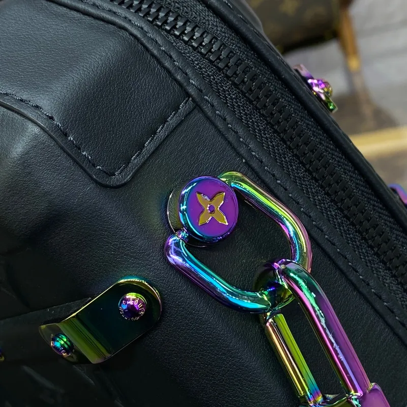 LV M21935 Louis Vuitton Future Trunk Bag Kůže telecí Černá