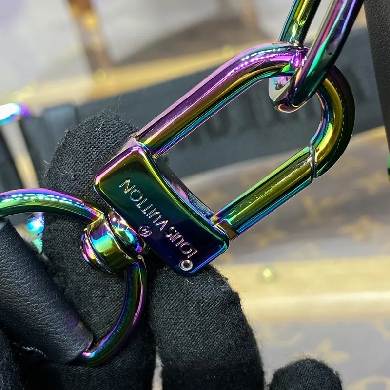 LV M21935 Louis Vuitton Future Trunk Bag Kůže telecí Černá