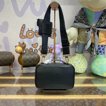 LV M80450 Louis Vuitton Utility Crossbody Kůže telecí Černá
