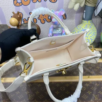 LV M23637 Louis Vuitton  Lock & Go Bag Lockme z jemné telecí kůže Quartz White