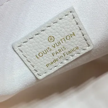 LV M23637 Louis Vuitton  Lock & Go Bag Lockme z jemné telecí kůže Quartz White