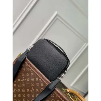 LV M11657 Louis Vuitton Avenue Messenger Bag Černá