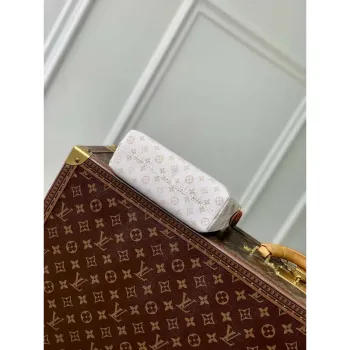 LV M12433 Louis Vuitton Hills Pochette Kabelka Mastic