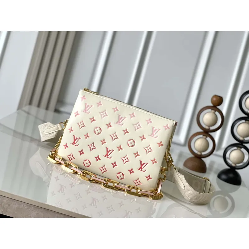 Louis Vuitton LV M25110 Coussin PM Kabelka Puffy jehněčí kůže