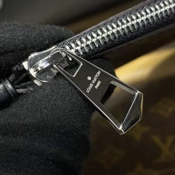 LV M25143 Louis Vuitton CarryAll Dark MM Taška Černá