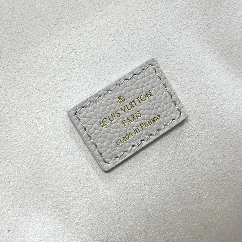LV M25341 Louis Vuitton Low Key Cabas MM Taška off white