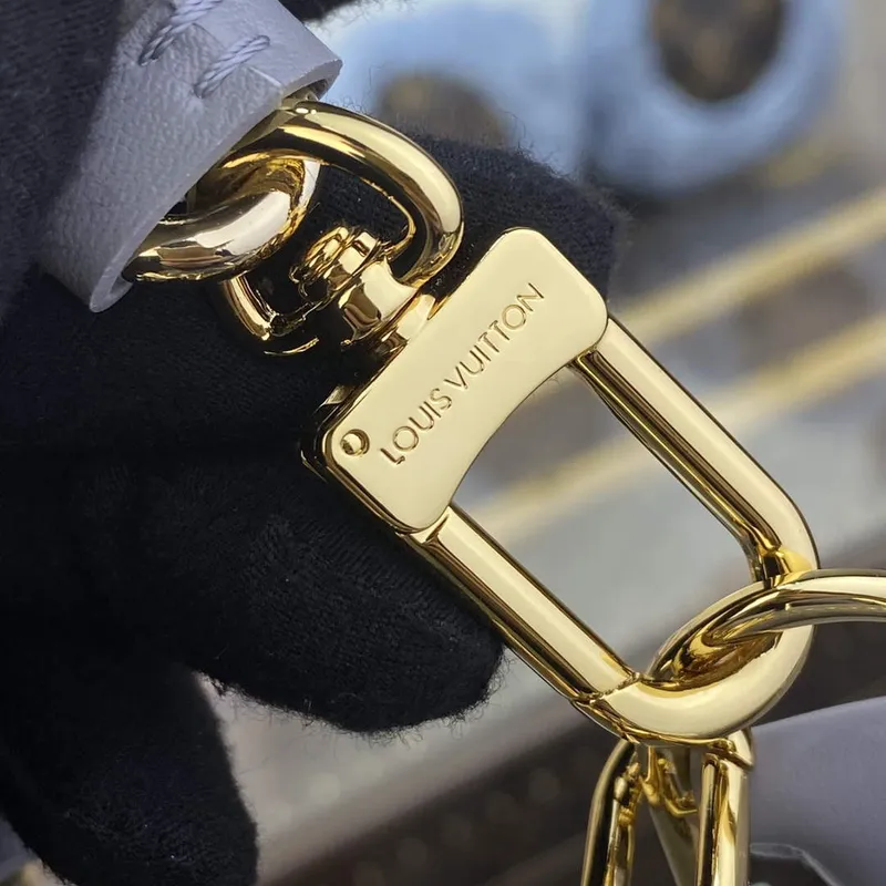 LV M12561 Louis Vuitton Alma BB Kapsa z telecí kůže Trianon šedá