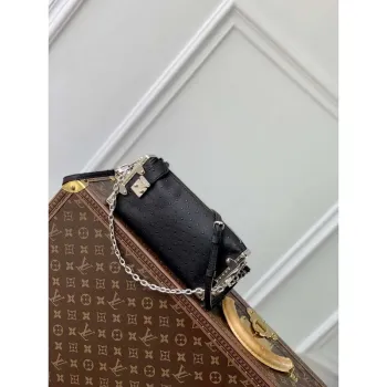 LV M25445 Louis Vuitton Slim Trunk Bag Pštrosí vzor Černá