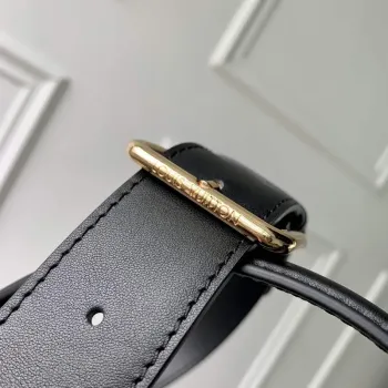 LV M24607 Louis Vuitton Capucines GM Souple Kabelka Černá