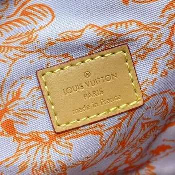 LV M11461 Louis Vuitton Pochette Métis Kabelka Korálová