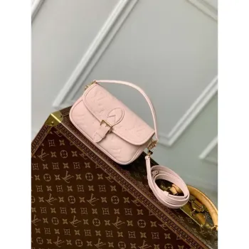 LV M83566 Louis Vuitton Nano Diane Taška Monogram Empreinte kůže Opale Růžová