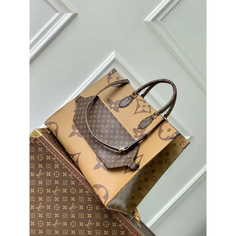 LV M46823 Louis Vuitton OnTheGo Voyage Tote Bag