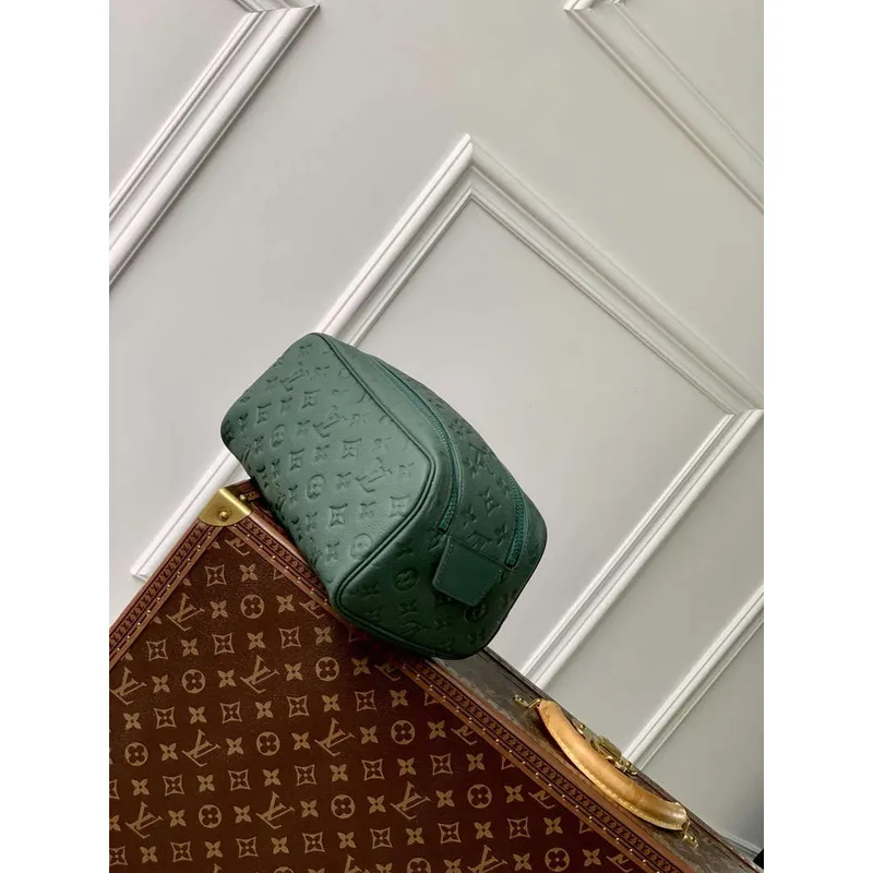 LV M24442 Louis Vuitton Dopp Kit Taška Lesní Zelená