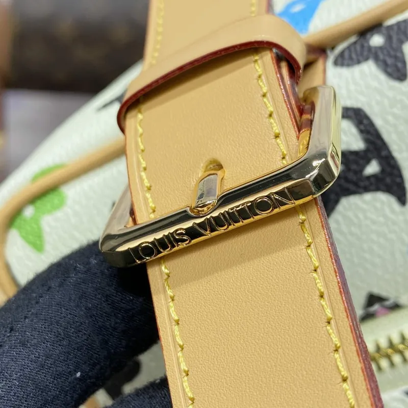 LV M47069 Louis Vuitton Locker Dopp Kit Vanilka