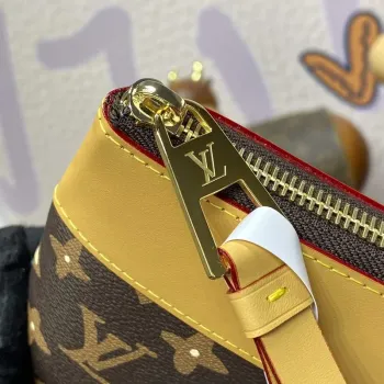 LV M83568 Louis Vuitton Pochette Voyage Souple Čokoláda