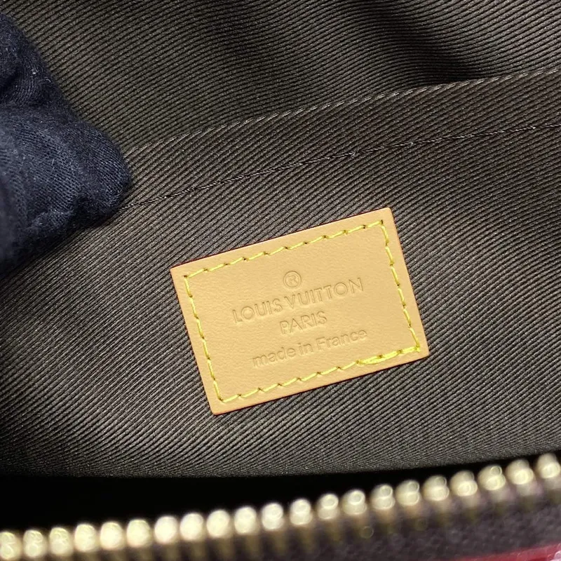 LV M83568 Louis Vuitton Pochette Voyage Souple Čokoláda