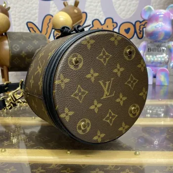 LV M83480 Louis Vuitton Canoé Bucket Bag Monogram