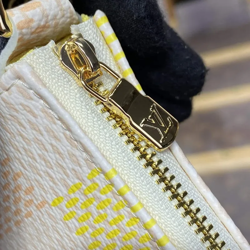 LV N40642 Louis Vuitton Pochette Accessoires Taška Broskvově Růžová