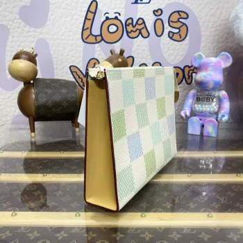 LV N40740 Louis Vuitton Toaletní taška Pistáciově zelená