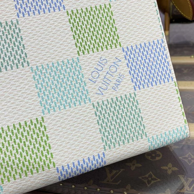 LV N40740 Louis Vuitton Toaletní taška Pistáciově zelená