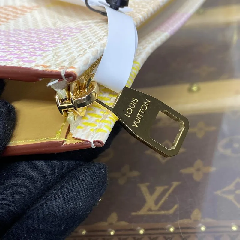 LV N40740 Louis Vuitton Toaletní taška Broskev