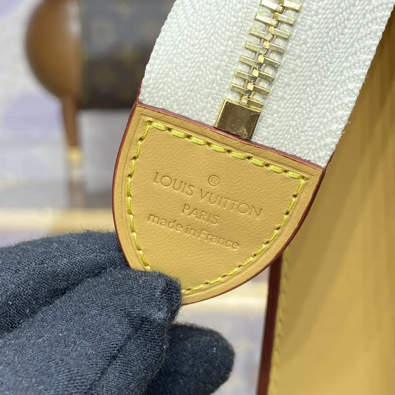 LV N40740 Louis Vuitton Toaletní taška Broskev