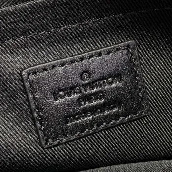 LV M46955 Louis Vuitton Alpha Messenger Bag Černá