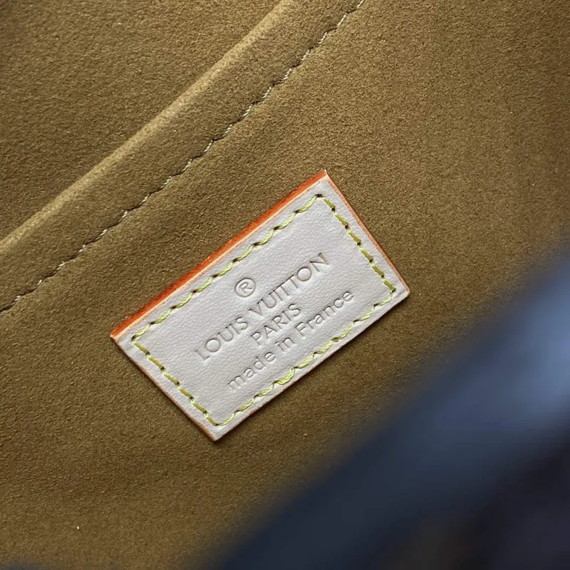 LV M47117 Louis Vuitton Taška Around Me PM