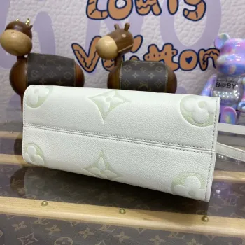 LV M46833 Louis Vuitton OnTheGo PM Bicolor Monogram Empreinte Kůže Latte Zelená
