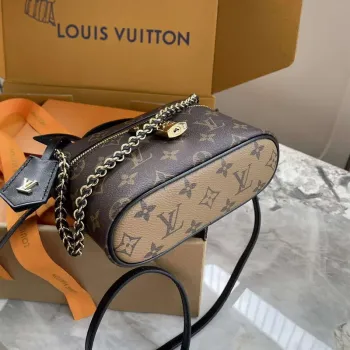 LV M47125 Louis Vuitton Vanity Chain Pouch