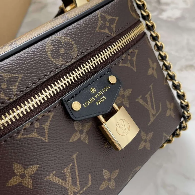 LV M47125 Louis Vuitton Vanity Chain Pouch
