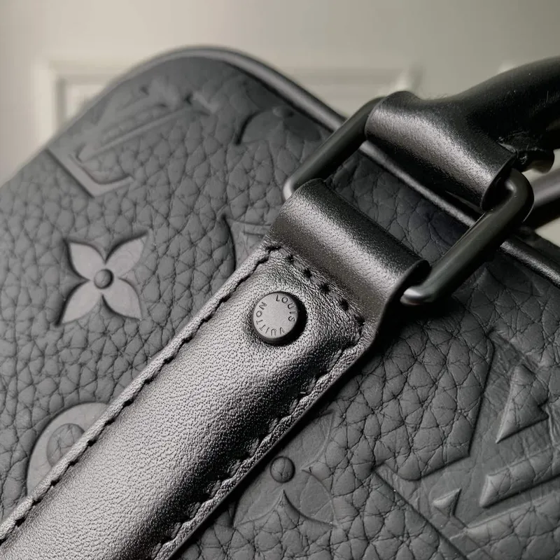 LV M82770 Louis Vuitton Nano Porte Documents Voyage Taška černá kůže