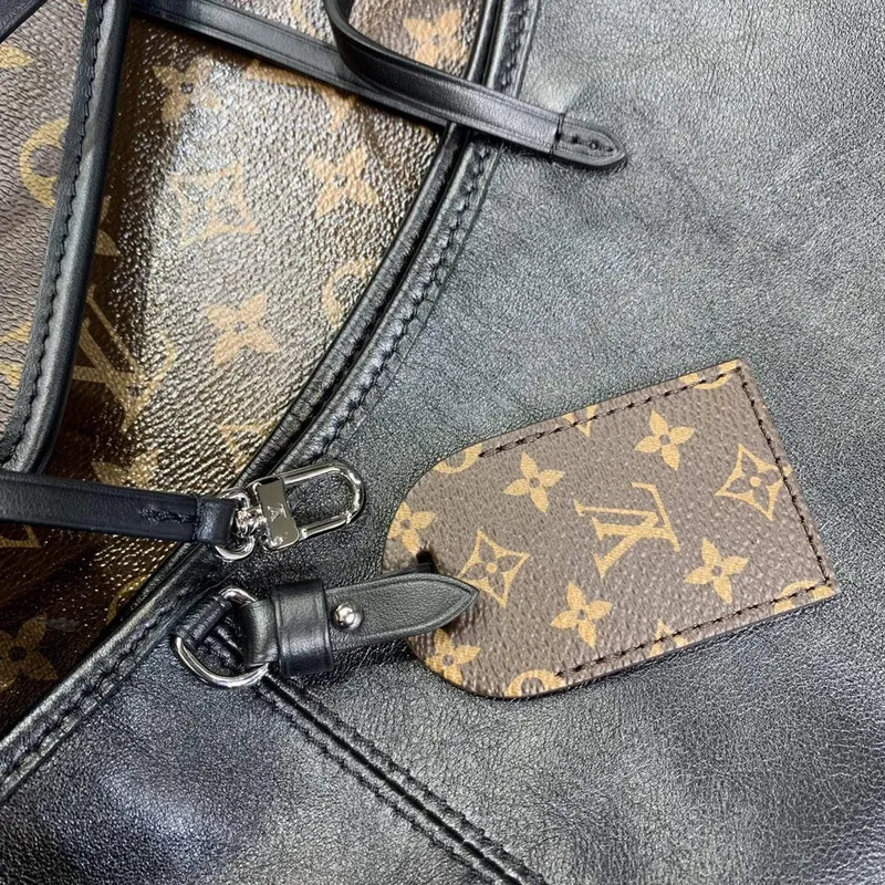 LV M25143 Louis Vuitton CarryAll Dark MM Kabelka Černá