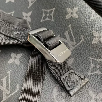 LV M31033 Batoh Louis Vuitton Discovery Černý